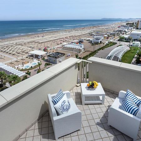 Hotel Admiral - On The Beach Riccione Luaran gambar