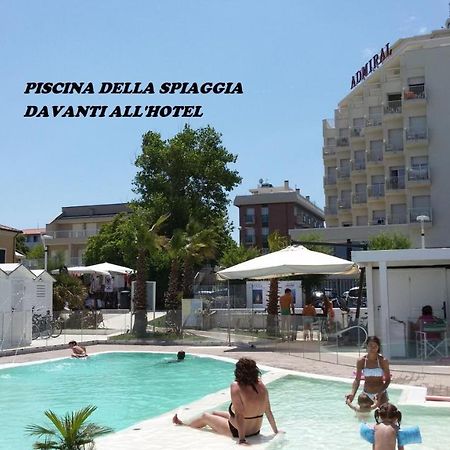 Hotel Admiral - On The Beach Riccione Luaran gambar
