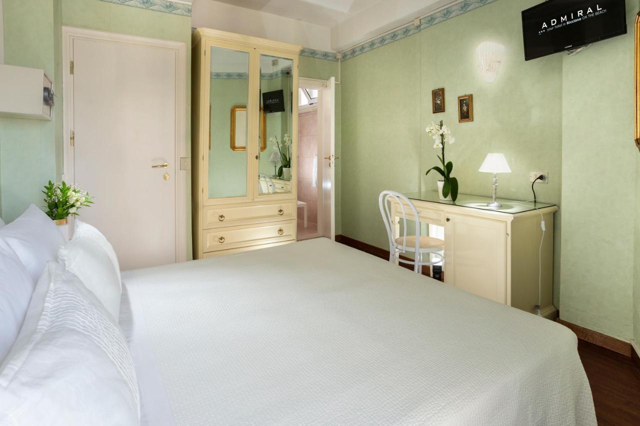 Hotel Admiral - On The Beach Riccione Luaran gambar