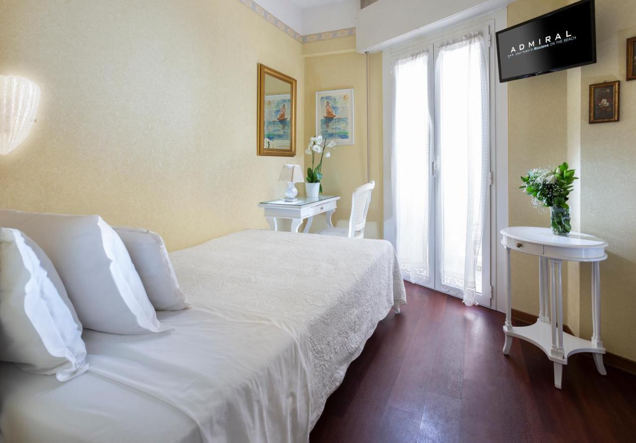 Hotel Admiral - On The Beach Riccione Luaran gambar