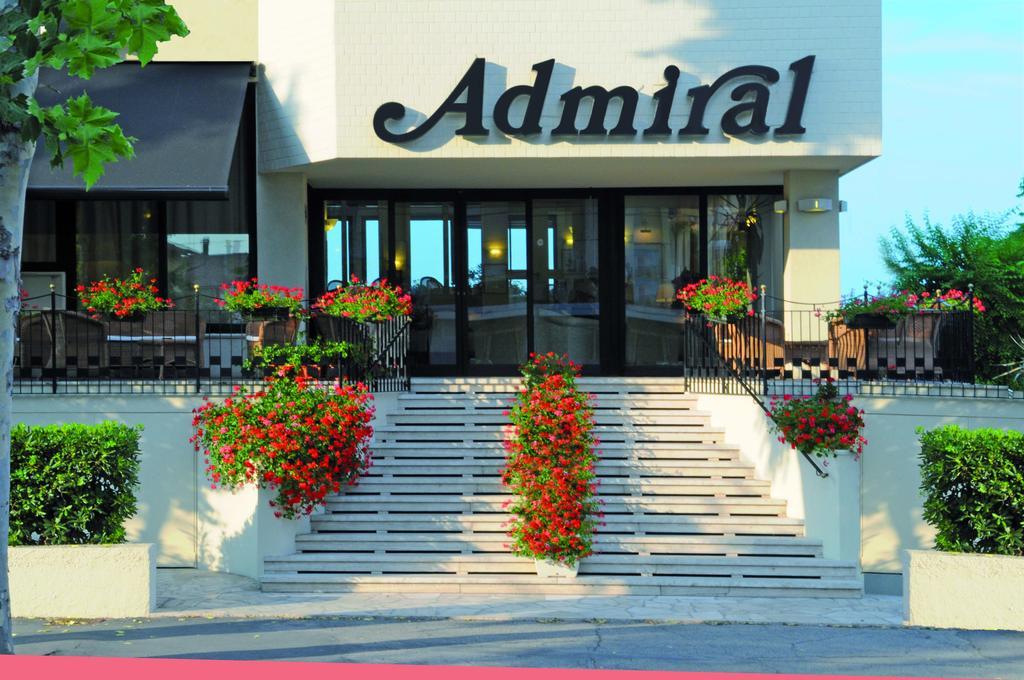 Hotel Admiral - On The Beach Riccione Luaran gambar