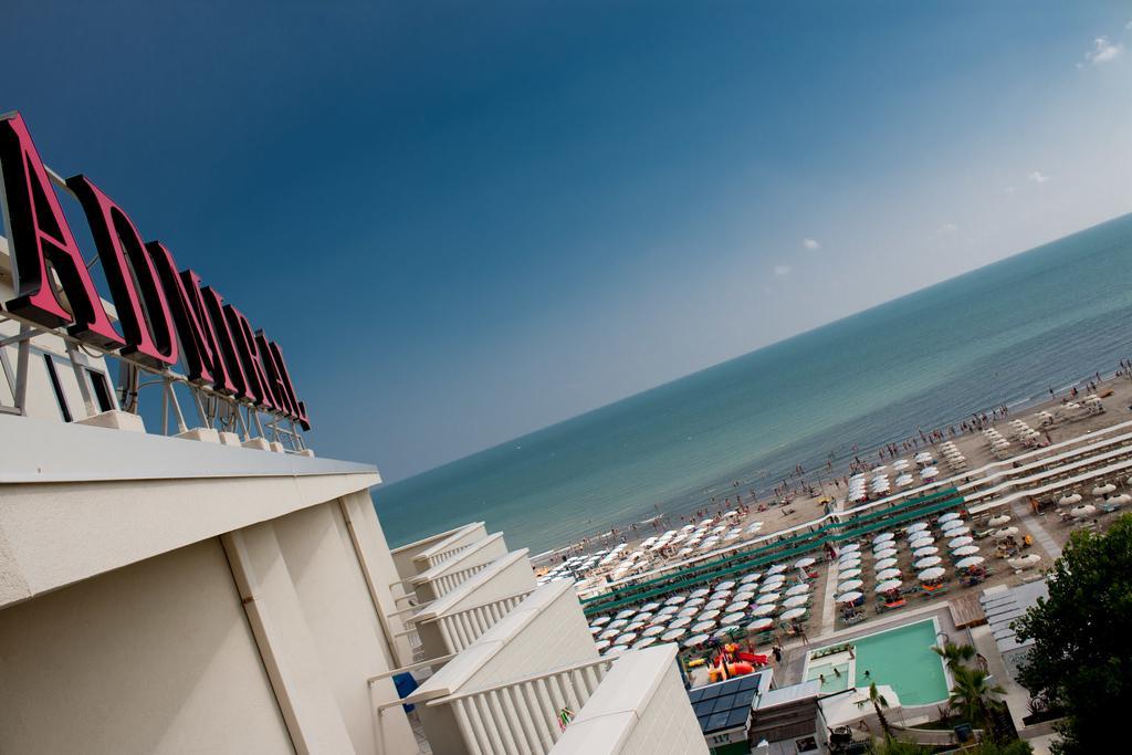 Hotel Admiral - On The Beach Riccione Luaran gambar