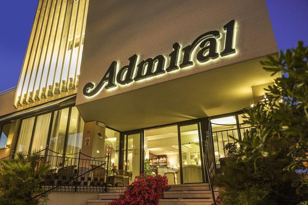 Hotel Admiral - On The Beach Riccione Luaran gambar
