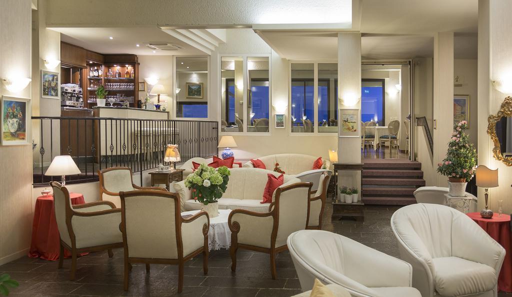 Hotel Admiral - On The Beach Riccione Luaran gambar