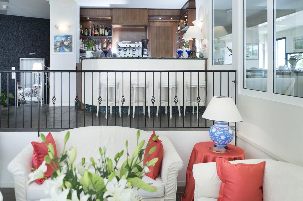 Hotel Admiral - On The Beach Riccione Luaran gambar