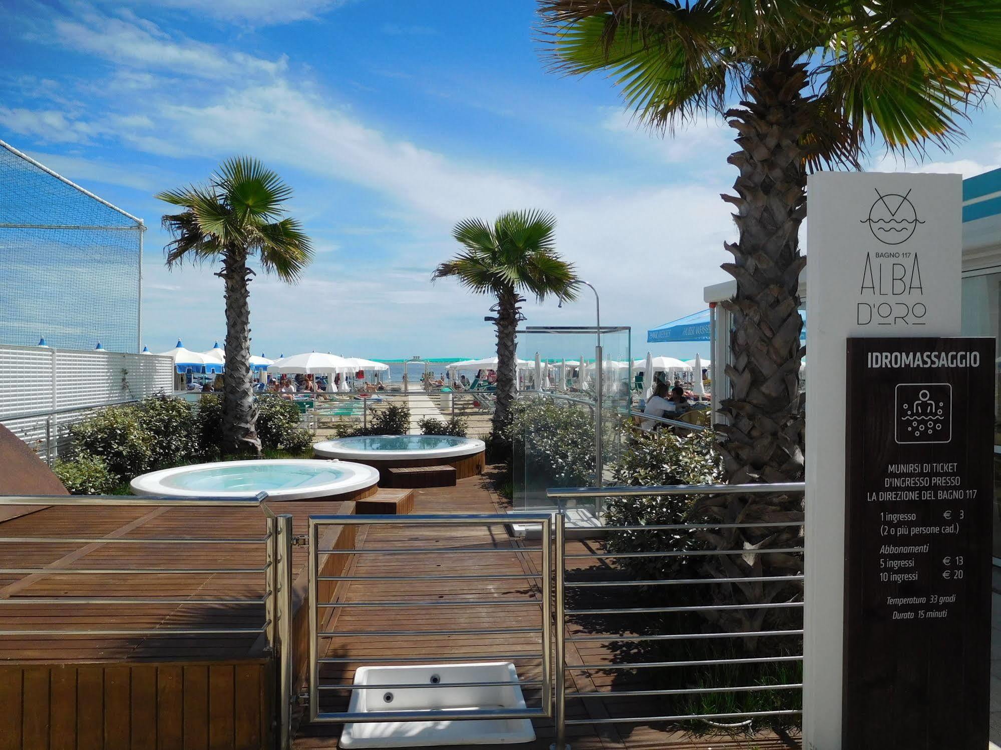 Hotel Admiral - On The Beach Riccione Luaran gambar